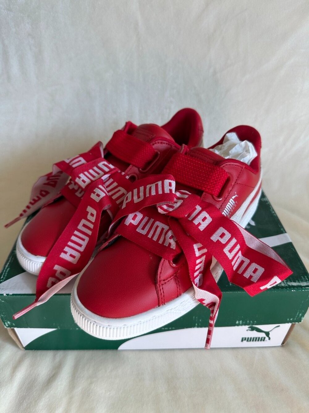 NIB! PUMA Basket Heart Red White Classic Sneakers 364082-03 Women SizeUS7.5/EU38